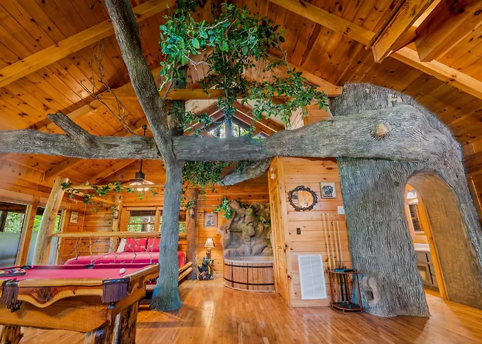 Gatlinburg Enchanted Treehouse By Stony Brook Cabins