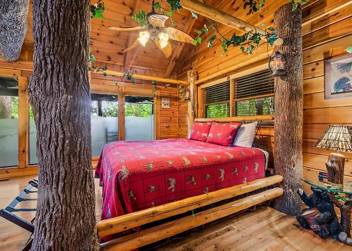 Gatlinburg Enchanted Treehouse By Stony Brook Cabins