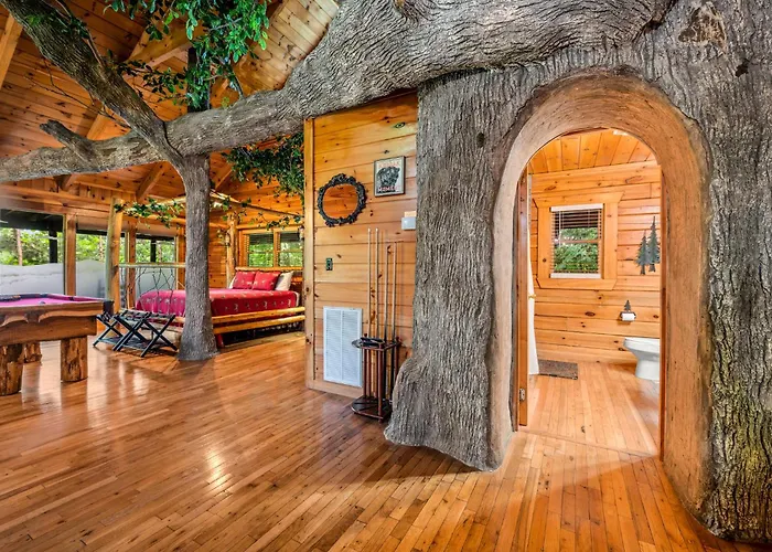 Gatlinburg Enchanted Treehouse By Stony Brook Cabins