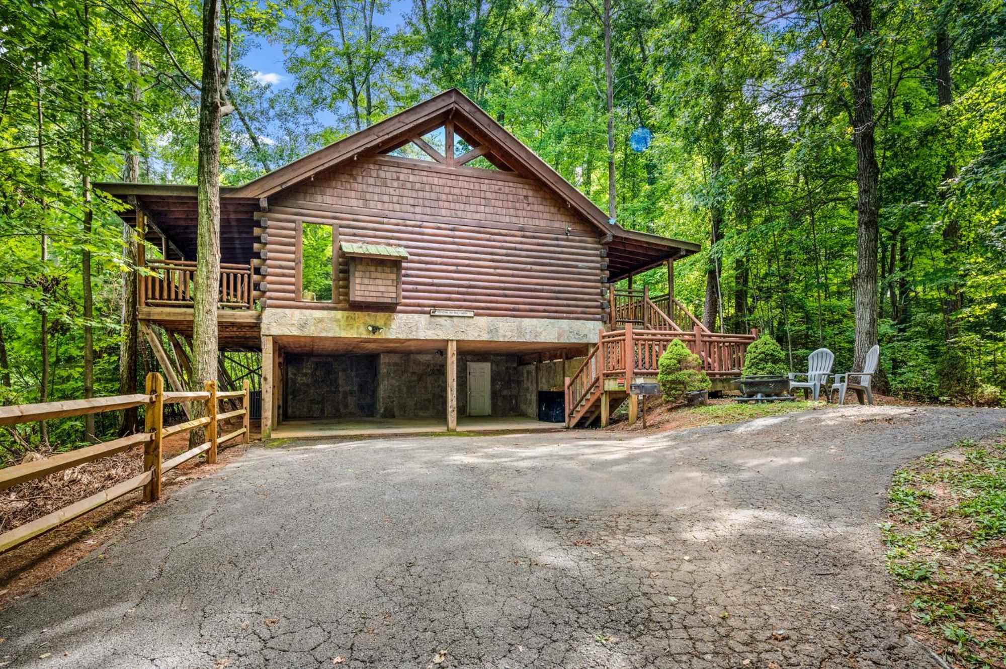 Enchanted Treehouse By Stony Brook * Gatlinburg